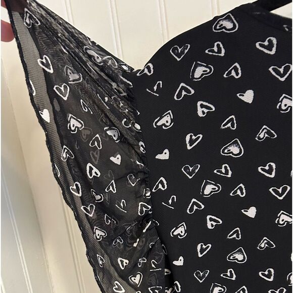 Black and white fully lined heart print top - Picture 3 of 8